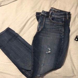 Destroyed jeans